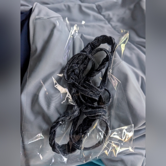 Scunci Everyday & Active Change It Up Headband (New) - Picture 3 of 4